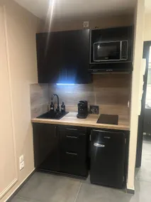 Apartment with jacuzzi - Image 3