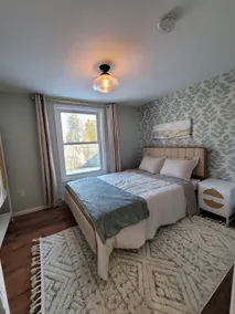 Cozy One-bedroom Home - Image 5