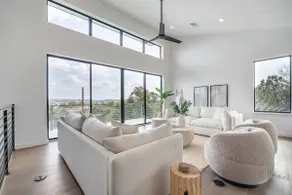 Modern Lakeview Retreat: Terrace + BBQ - Image 4