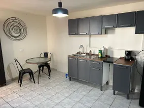 Centrally located and modern apartment (billable) - Image 4