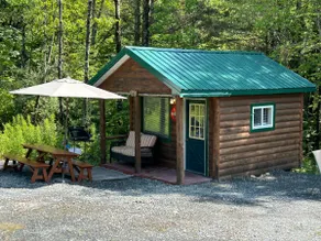 Coca Cola Cabin (So cute) - Image 2