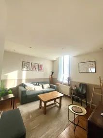 Large Duplex, sleeps 5, 3 beds. Garage closed. - Image 3