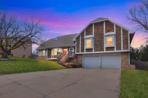 Vintage 4bd: Hot Tub | Pool optional basement - Image 3