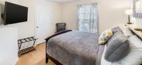 Minnie's Pl 3 min From DT Waxhaw Sleeps 8-4 queens - Image 4