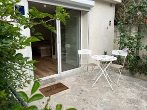 Studio with terrace & air conditioning - Image 2