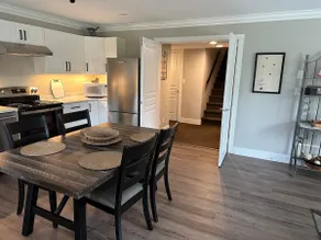 Charming Mill Bay 2 Br Suite - Image 3