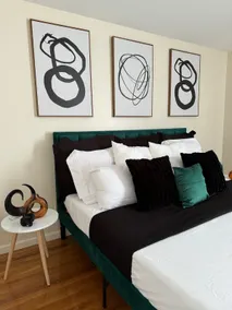 Centric Loft-6Min to EWR-25Min NYC 3 Beds-Sleeps 7 - Image 3