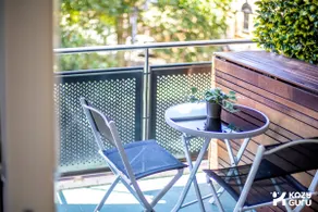 KozyGuru | Surry Hills | Prime Location & Parking - Image 4