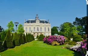 Elegant Duplex • Parking • Sleeps 7 • Near Paris - Image 5