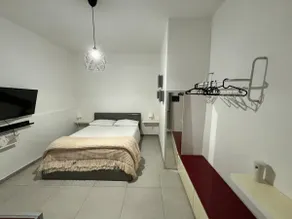 Garden Suite - Image 4