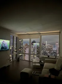 Luxurious midtown stay - Image 5