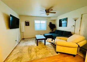 Cozy Retreat, Close to Trails - Image 2