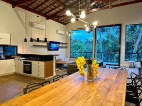 Lake House - Image 4
