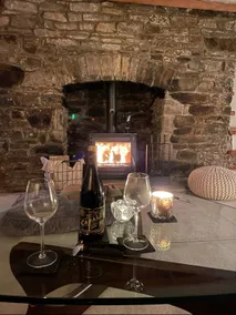 Bwthyn Clwydau riverside cottage - Image 3