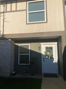 3/2.5 townhouse -10 mins to Domain IBM 3M Apple Q2 - Image 2