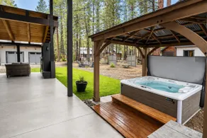 The Hangout @ Outpost+Fire Pit & Spa + 1PM In/Out - Image 3