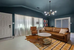 Private Germantown Guesthouse - Image 3