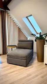Spacious 100 m² apartment with panoramic views - Image 4