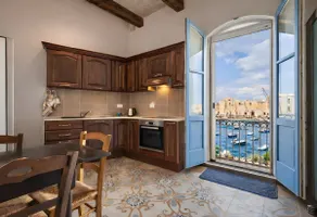 House on the Marina | Parking + Near Valletta - Image 3