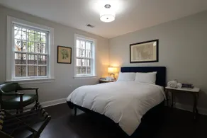 10 min Walk to National Mall, Museums and Wharf - Image 2