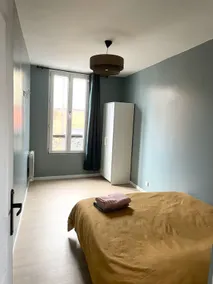 #7 Apartment for 5 people near metro L9 - Image 3
