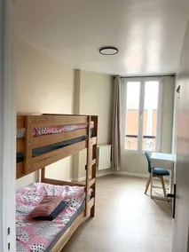 #7 Apartment for 5 people near metro L9 - Image 2