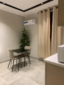 Flower Studio with Smart Entry 122 - Image 3