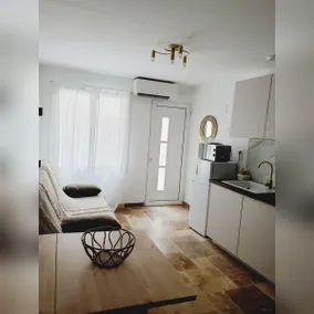 Cozy house in Monteux with a relaxing atmosphere - Image 3