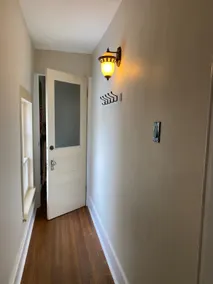 Downtown Brockville suite with outdoor patio - Image 3