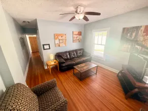 Broad Ripple 1 Bedroom - Image 2