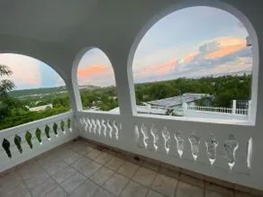 3 Bdrm • Ocean Sunrise Vista • Backup Solar Power - Image 3
