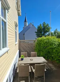 Beautiful house behind the church - Image 4