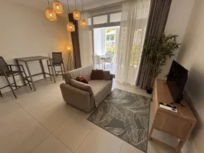 Cosy White Suite with Concierge 24/7 - Image 3