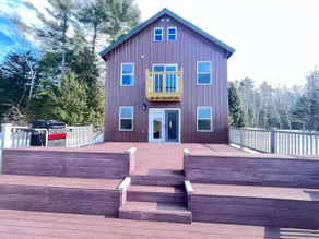 Fall Foliage Retreat w/ Private Lake Front Access - Image 2