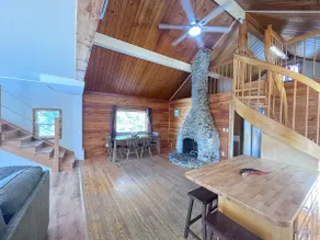Fall Foliage Retreat w/ Private Lake Front Access - Image 4