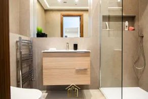 luxury 2bed Penthouse - Glamorous - Image 3
