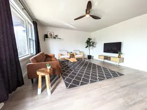 Clean, Quiet Home. 5 Min to FLW Main Gate. - Image 2