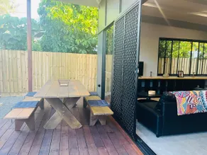Five Pines | Chic Guesthouse steps to the beach! - Image 4