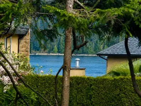 Charming Deep Cove 2 BR/ Walk to Beach - Image 2