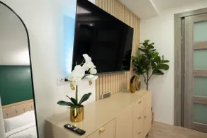 New Cozy Condo - City Center! - Image 4