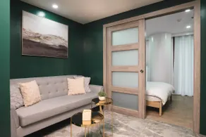 New Cozy Condo - City Center! - Image 2