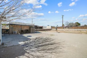 Newly renovated 3bed 2 bath boho style house - Image 3