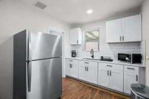 Newly renovated 3bed 2 bath boho style house - Image 2