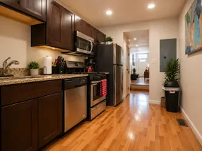 Home near Natl. Aquarium, Stadium, Johns Hopkins - Image 4