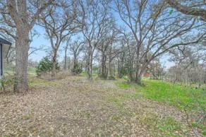Secluded Country Home on 15 Acres close to COTA - Image 2
