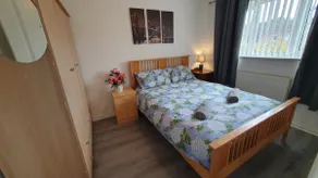Lovely 3 Bedroom House Manchester - Image 5