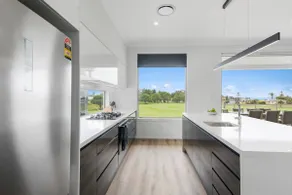 South Beach Escape: Sensational Shell Cove Living - Image 2
