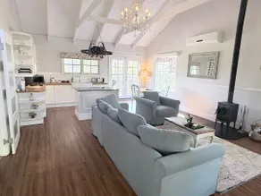 Acorn Cottage - Image 2