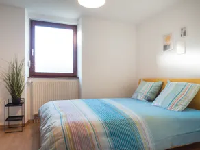Spacious residence – parking & easy access - Image 4