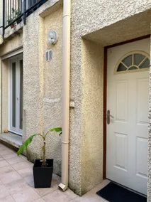 Entire small accommodation - Vauvert Center - Air-conditioned - Image 4